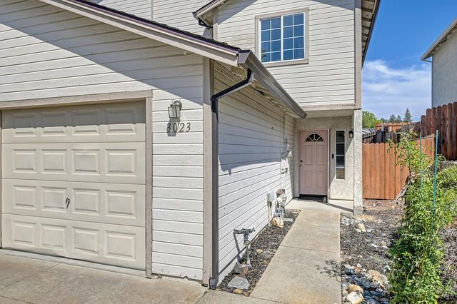 3023 Courtside Dr, Diamond Springs, CA 95619