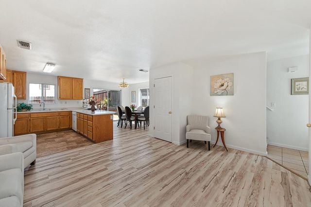 3023 Courtside Dr, Diamond Springs, CA 95619