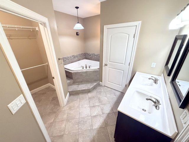 904 Poplar St, Osage, IA 50461