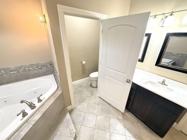 904 Poplar St, Osage, IA 50461