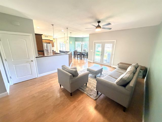 904 Poplar St, Osage, IA 50461