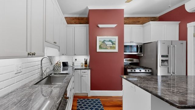 18 Hancock St 4, Boston, MA 02114