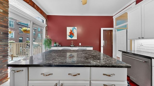 18 Hancock St 4, Boston, MA 02114