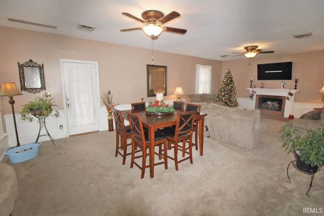 121 N Seventh Street, Boonville, IN 47601