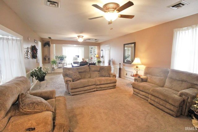 121 N Seventh Street, Boonville, IN 47601