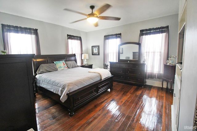 121 N Seventh Street, Boonville, IN 47601