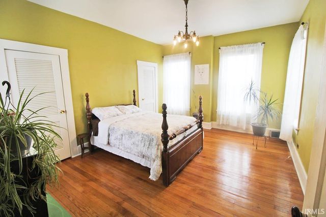 121 N Seventh Street, Boonville, IN 47601