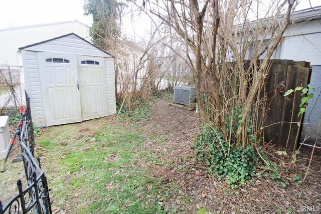 121 N Seventh Street, Boonville, IN 47601