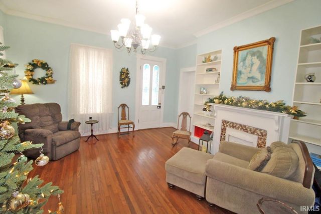 121 N Seventh Street, Boonville, IN 47601