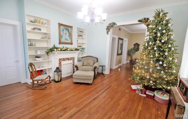 121 N Seventh Street, Boonville, IN 47601