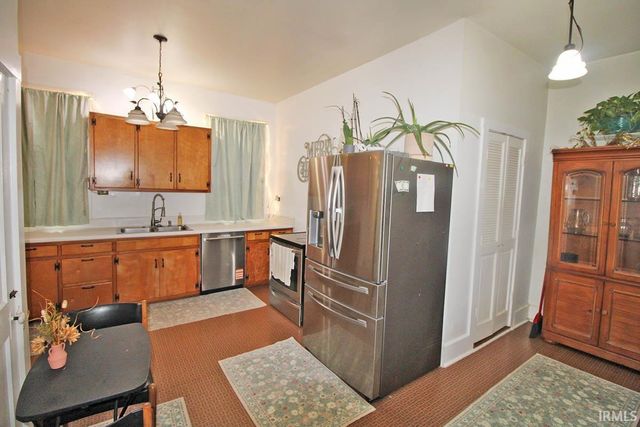 121 N Seventh Street, Boonville, IN 47601