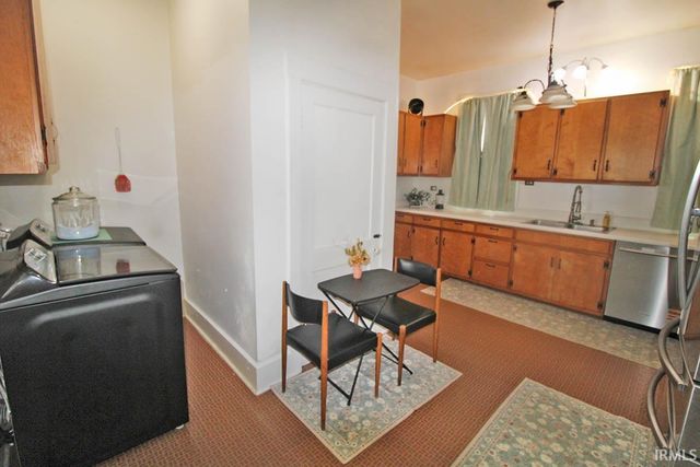 121 N Seventh Street, Boonville, IN 47601