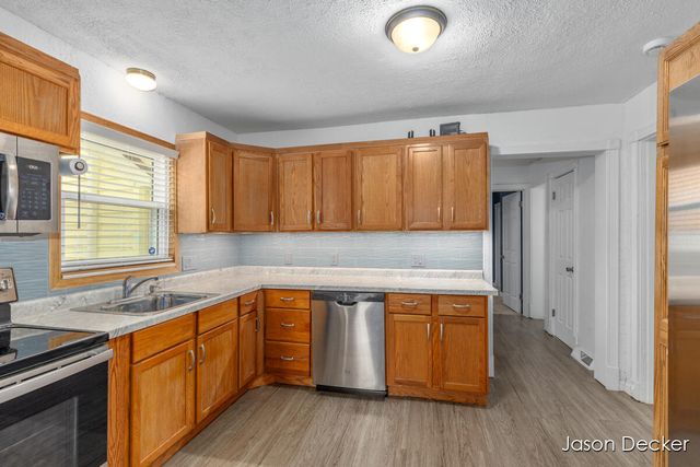 1524 Downey Street, Lansing, MI 48906