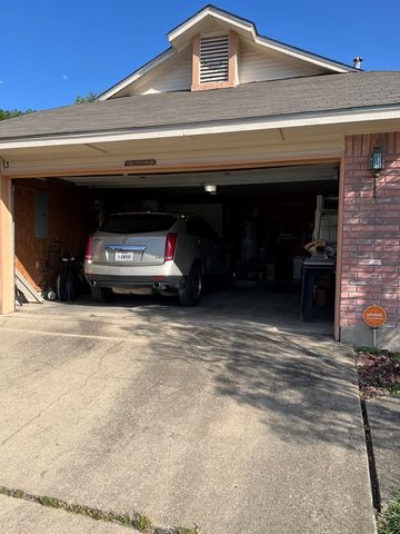 102 Aspen, Kerrville, TX 78028