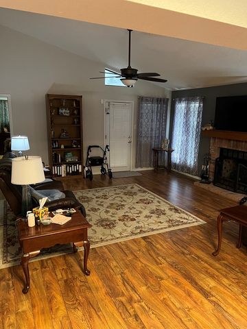 102 Aspen, Kerrville, TX 78028