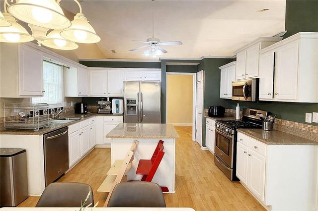 69 Morning Top Court, Suwanee, GA 30024