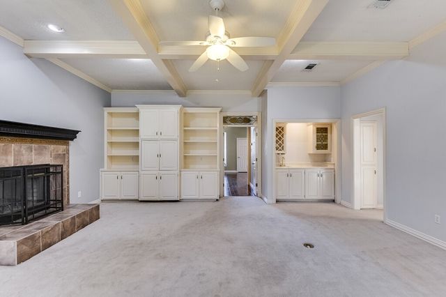6702 Blake Drive, Arlington, TX 76001