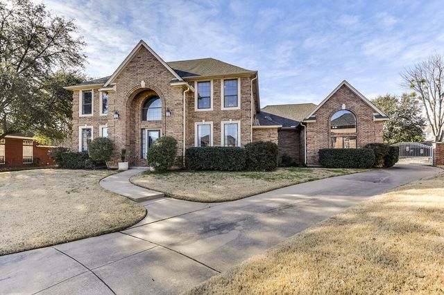 6702 Blake Drive, Arlington, TX 76001