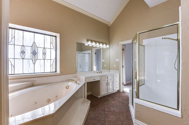 6702 Blake Drive, Arlington, TX 76001