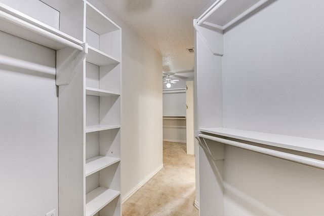 6702 Blake Drive, Arlington, TX 76001