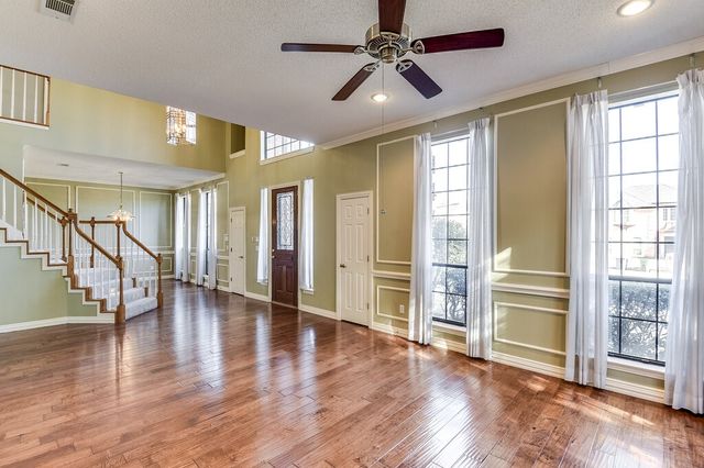 6702 Blake Drive, Arlington, TX 76001