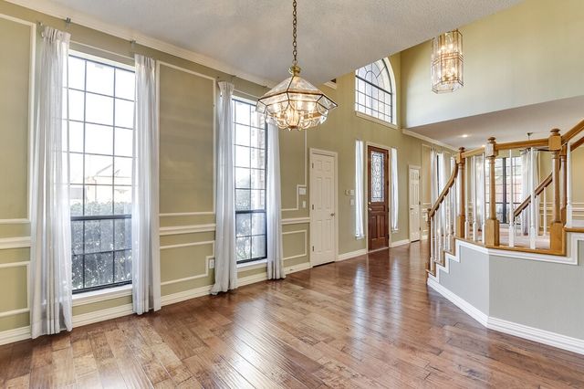 6702 Blake Drive, Arlington, TX 76001