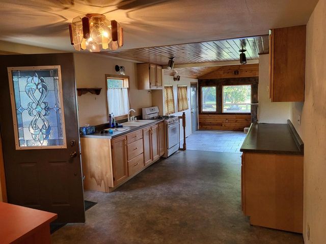 N8721 LAKESHORE DRIVE, Fond Du Lac, WI 54935