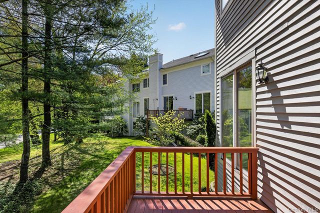9 Easthaven Lane, White Plains, NY 10605