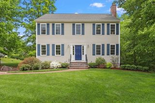 2 Thomas Circle, North Attleboro, MA 02760
