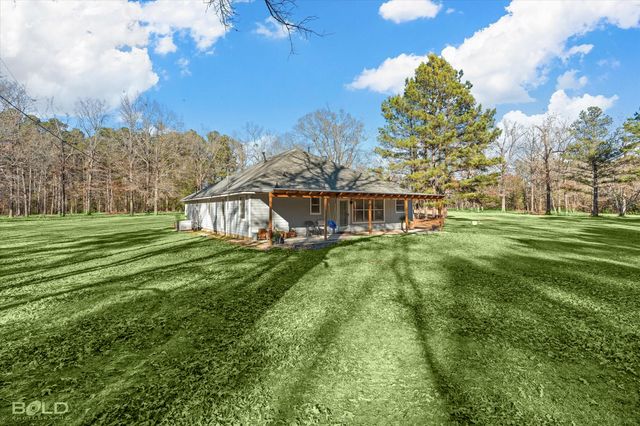 136 Scarborough Road, Benton, LA 71006