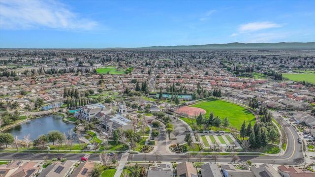 1467 Chestnut Hill Drive, Manteca, CA 95336