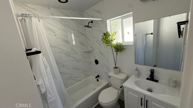 9412 Wilmington Avenue, Los Angeles, CA 90002