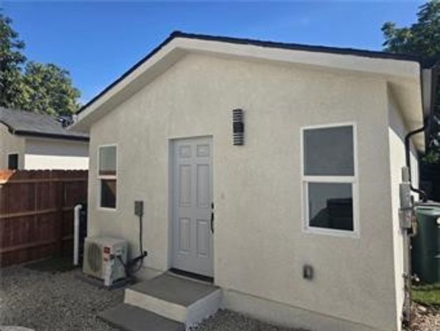 9412 Wilmington Avenue, Los Angeles, CA 90002