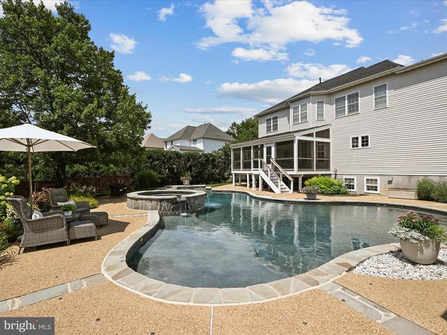 337 HERMITAGE BLVD, Berryville, VA 22611