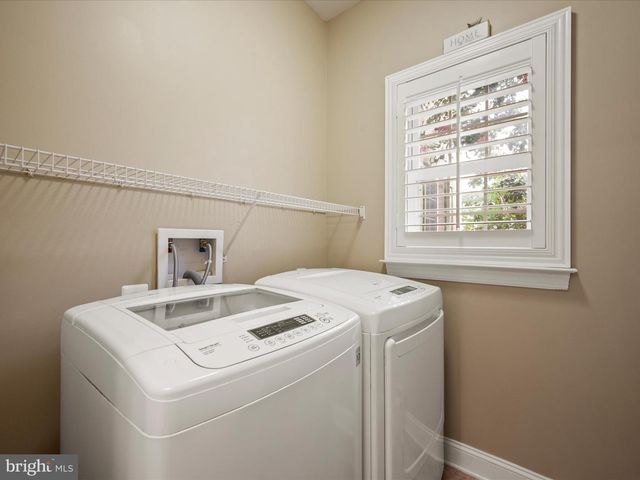 337 HERMITAGE BLVD, Berryville, VA 22611