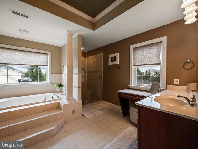 337 HERMITAGE BLVD, Berryville, VA 22611
