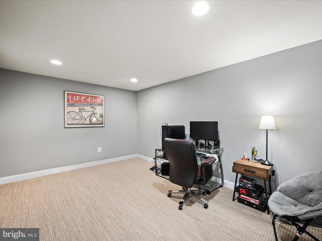 337 HERMITAGE BLVD, Berryville, VA 22611