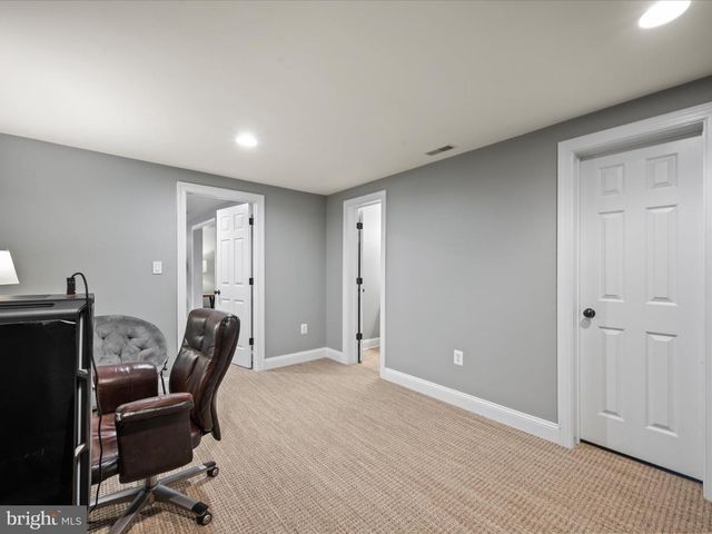 337 HERMITAGE BLVD, Berryville, VA 22611