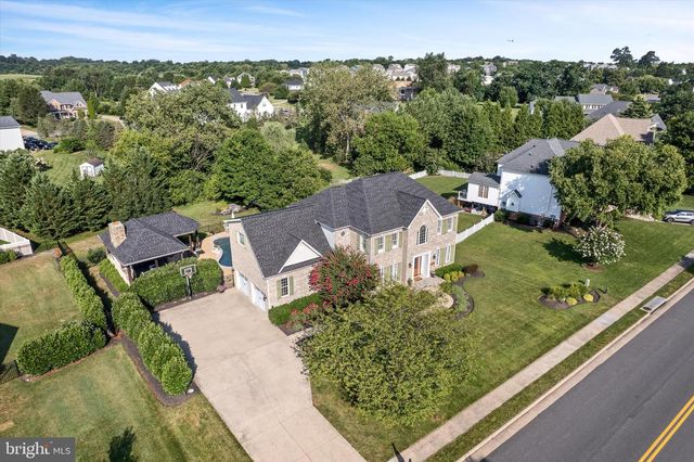337 HERMITAGE BLVD, Berryville, VA 22611