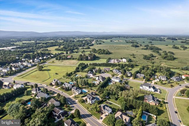 337 HERMITAGE BLVD, Berryville, VA 22611
