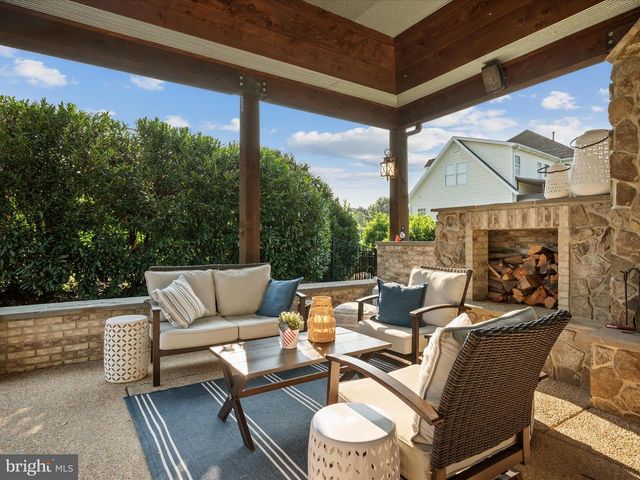 337 HERMITAGE BLVD, Berryville, VA 22611