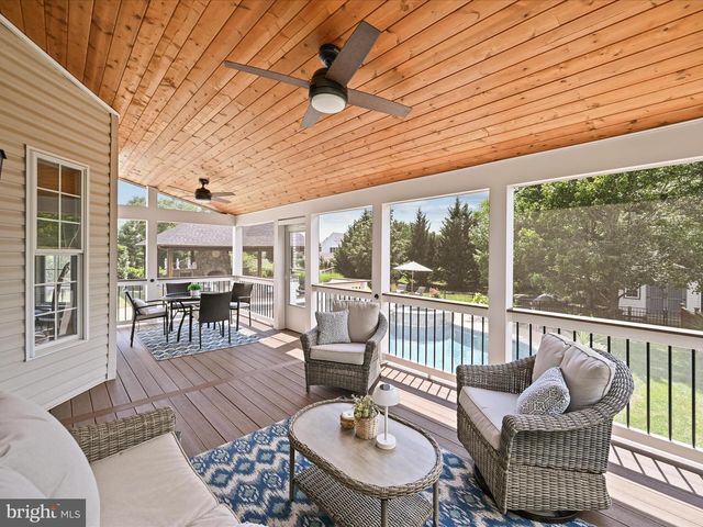 337 HERMITAGE BLVD, Berryville, VA 22611