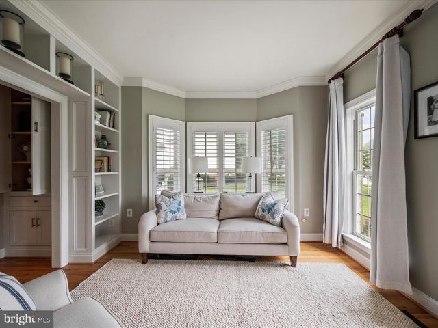 337 HERMITAGE BLVD, Berryville, VA 22611