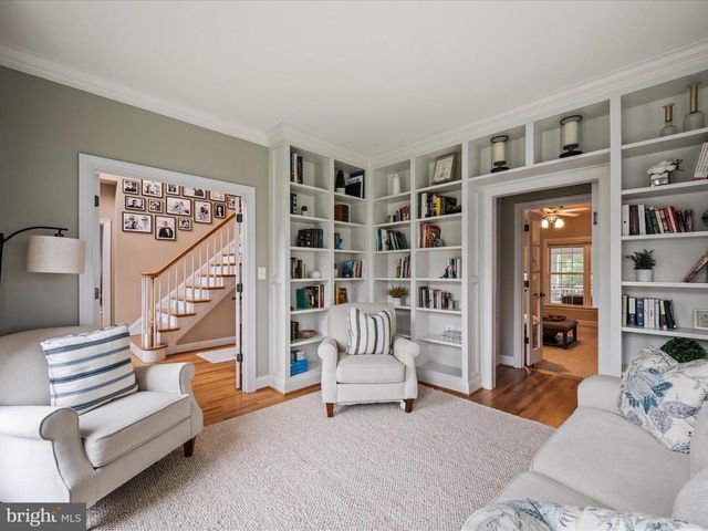 337 HERMITAGE BLVD, Berryville, VA 22611