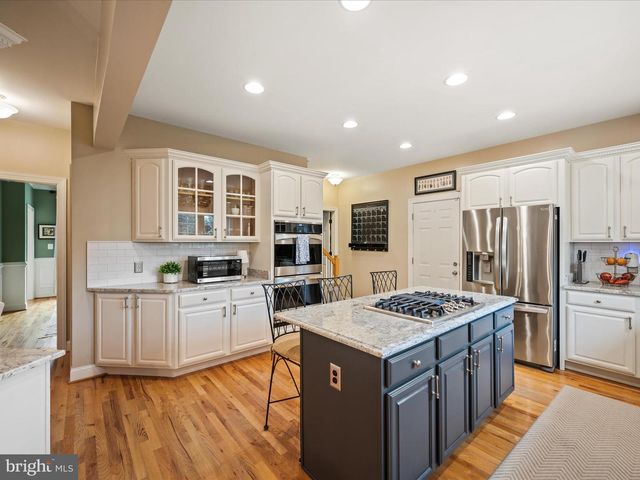 337 HERMITAGE BLVD, Berryville, VA 22611