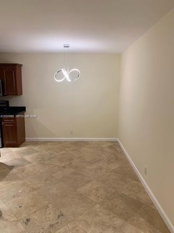 1100 NE 1st Ct 116, Hallandale Beach, FL 33009