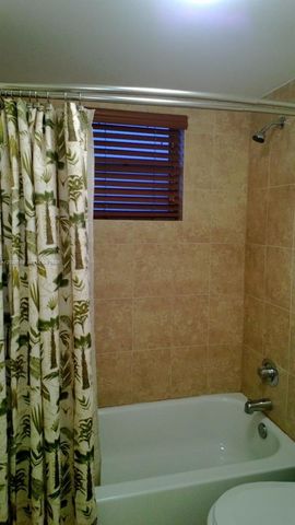 1100 NE 1st Ct 116, Hallandale Beach, FL 33009