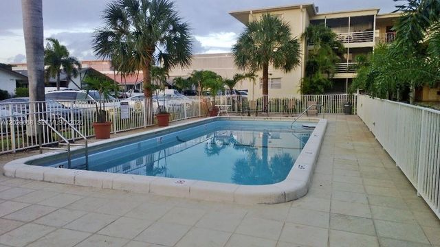 1100 NE 1st Ct 116, Hallandale Beach, FL 33009