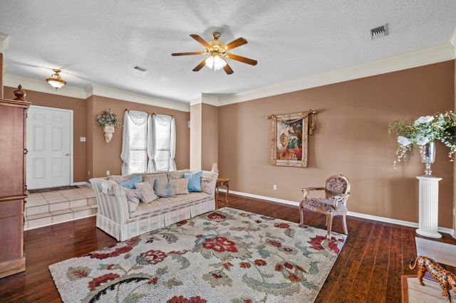 25 Wildwood Dr, Cabot, AR 72023