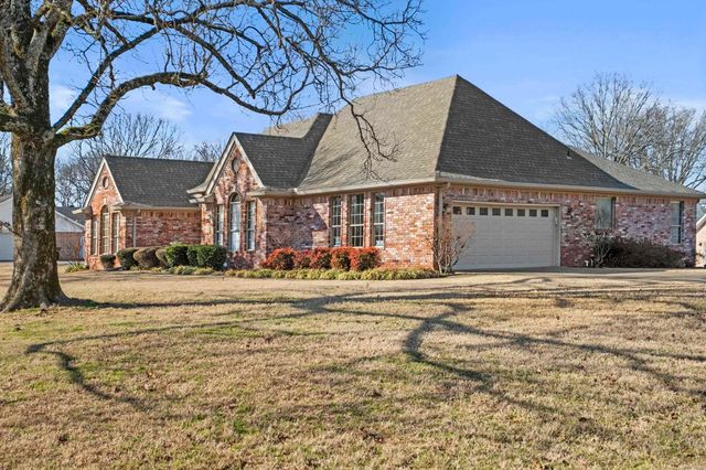 25 Wildwood Dr, Cabot, AR 72023